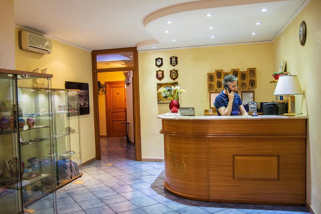 Hotel Piccolo Sogno ปอมเปอี ภายนอก รูปภาพ