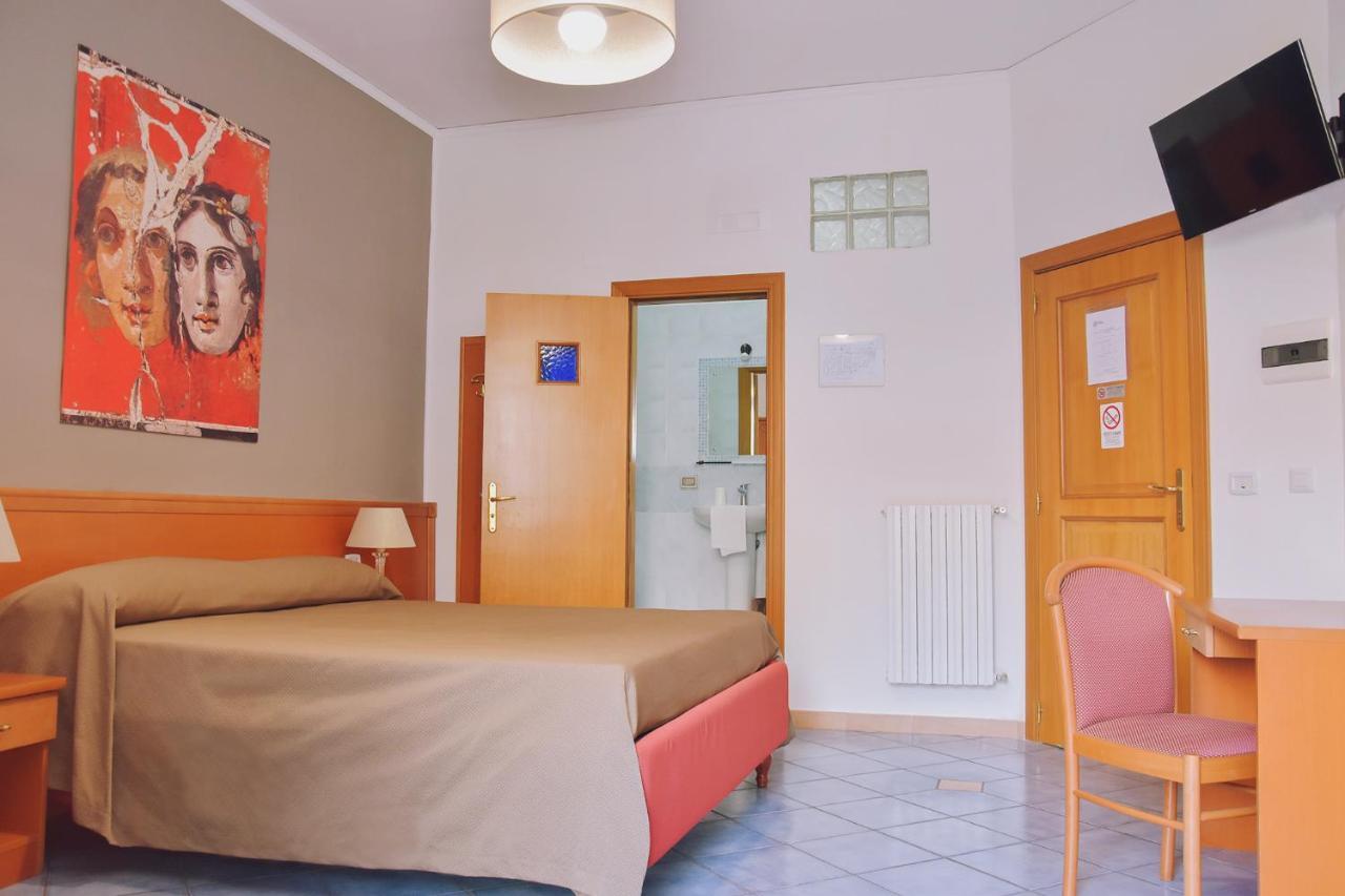 Hotel Piccolo Sogno ปอมเปอี ภายนอก รูปภาพ