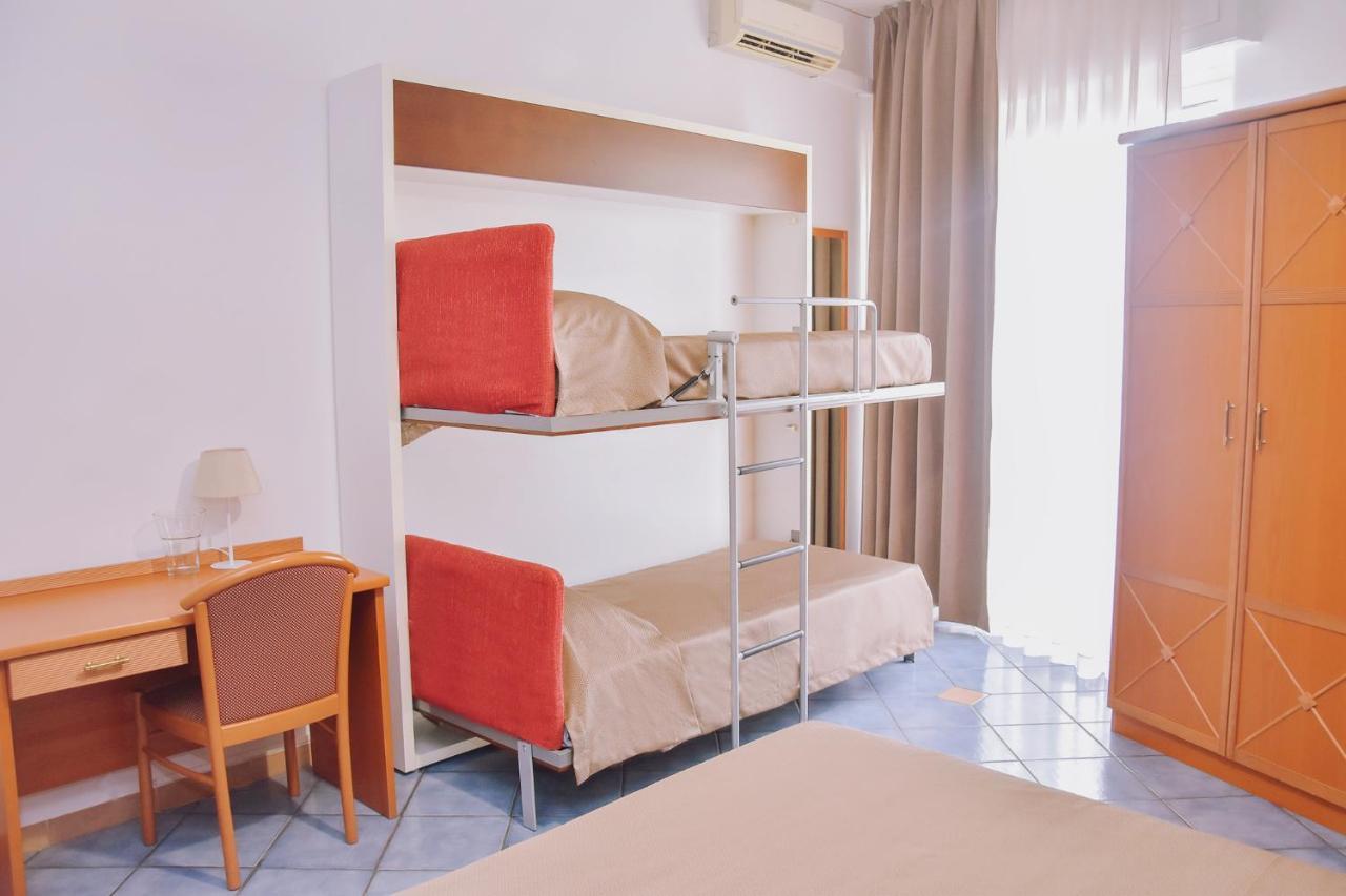 Hotel Piccolo Sogno ปอมเปอี ภายนอก รูปภาพ