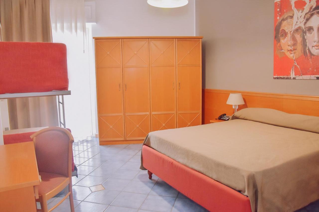 Hotel Piccolo Sogno ปอมเปอี ภายนอก รูปภาพ