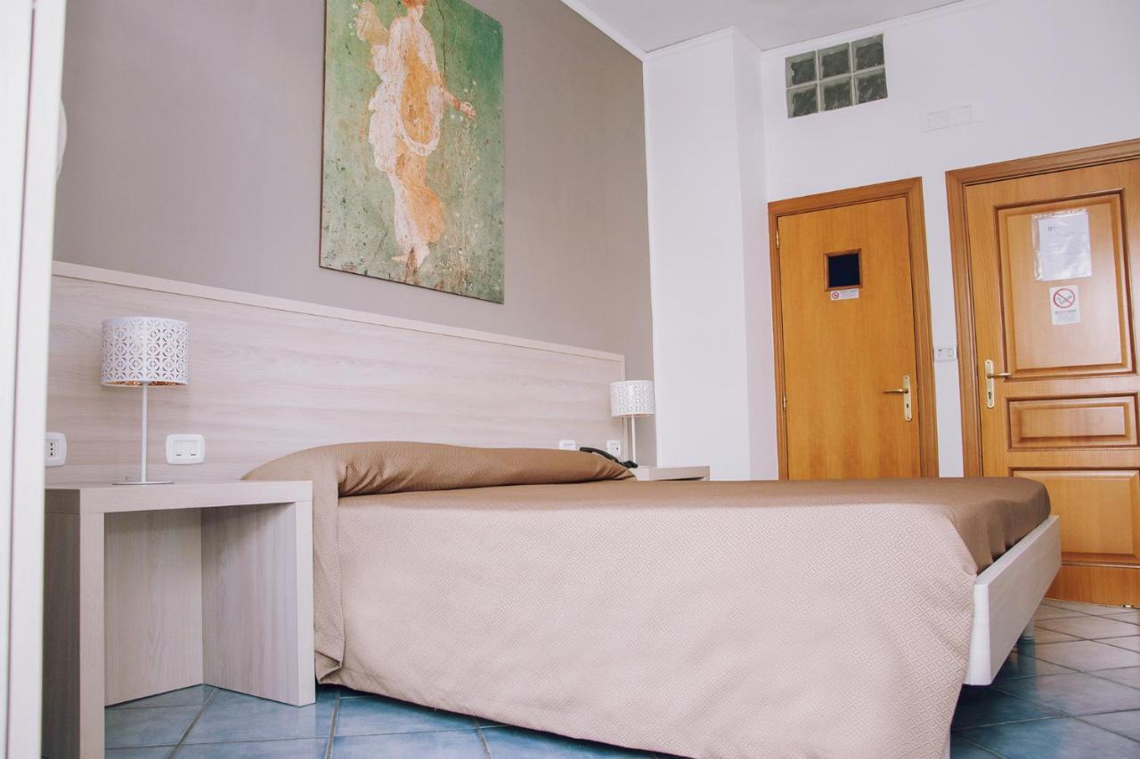 Hotel Piccolo Sogno ปอมเปอี ภายนอก รูปภาพ