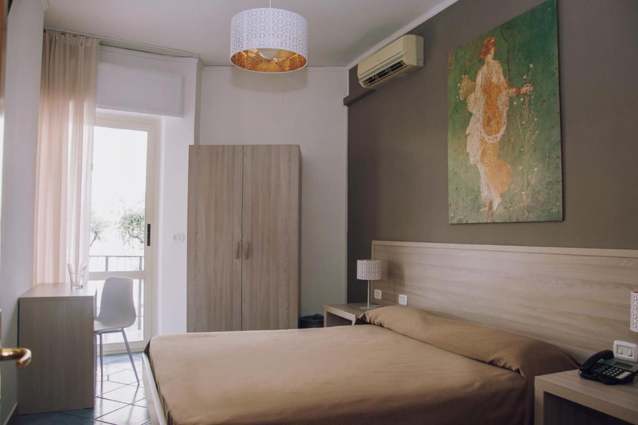 Hotel Piccolo Sogno ปอมเปอี ภายนอก รูปภาพ